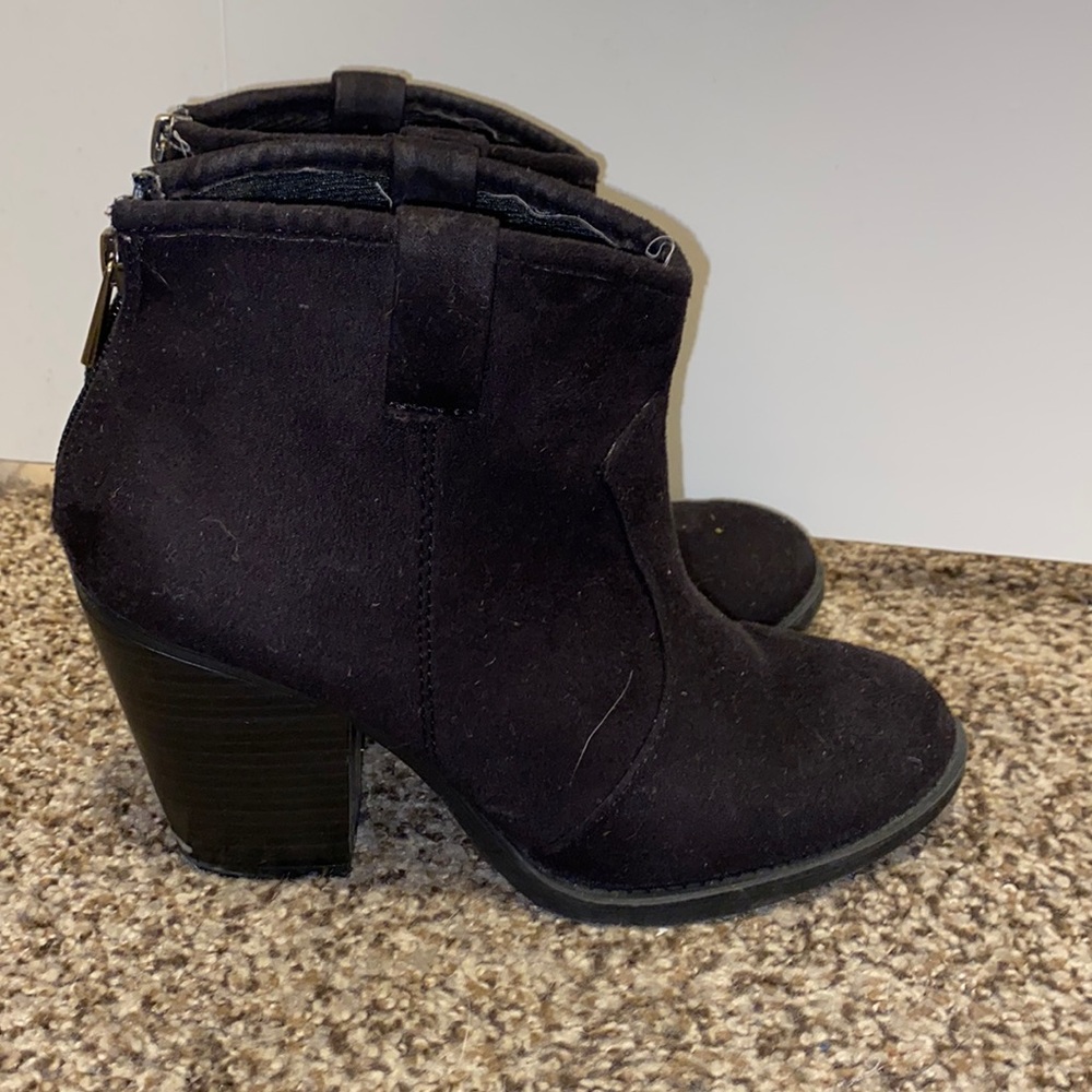 Heeled bootie’s